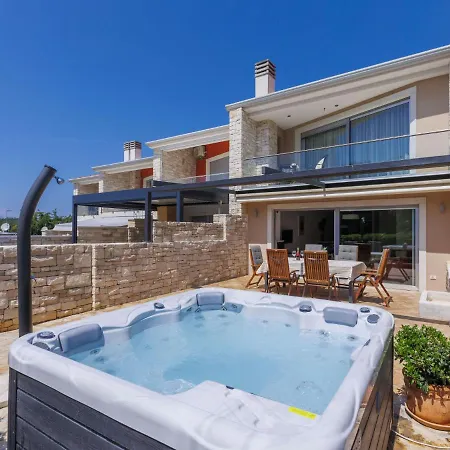 Tatil Evi Sv- Ivan 1 By Interhome Pelegrin