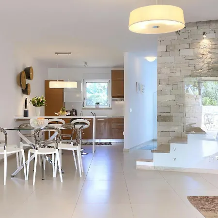 Σπίτι διακοπών Sv- Ivan 1 By Interhome *